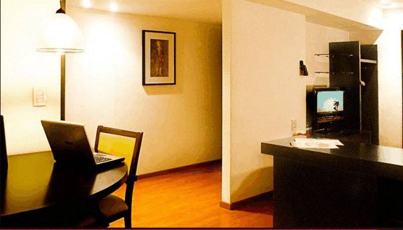 Urquiza Apart Hotel & Suites