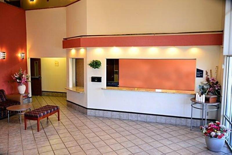 Albuquerque Inn & Suites