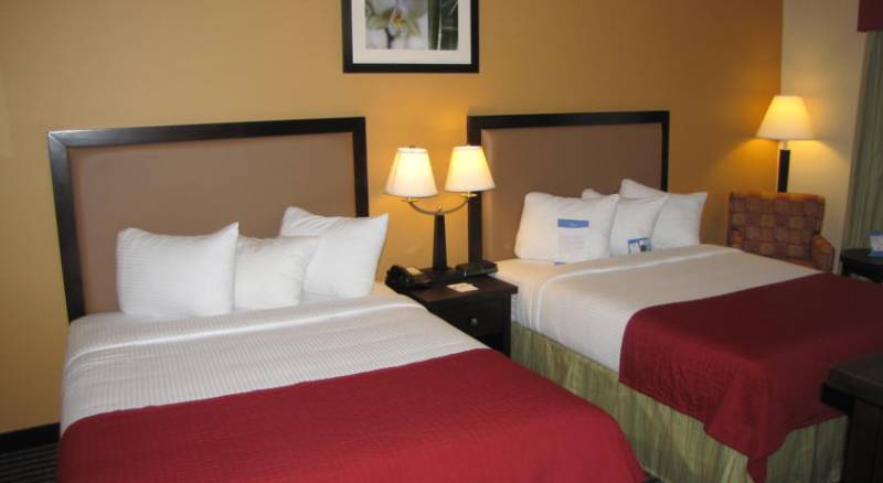 Baymont Inn and Suites Dallas Love Field