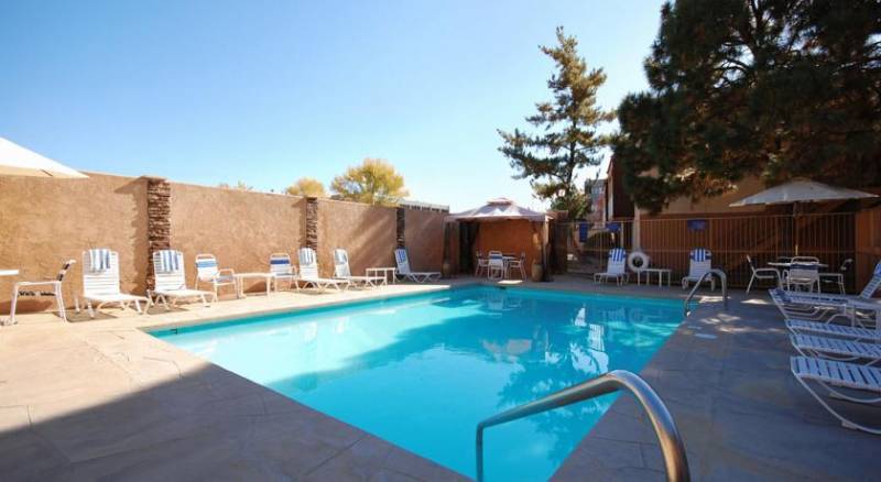 Best Western Airport Albuquerque InnSuites Hotel & Suites