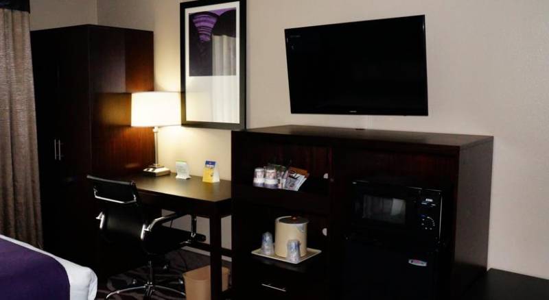 Best Western PLUS Dallas Hotel & Conference Center