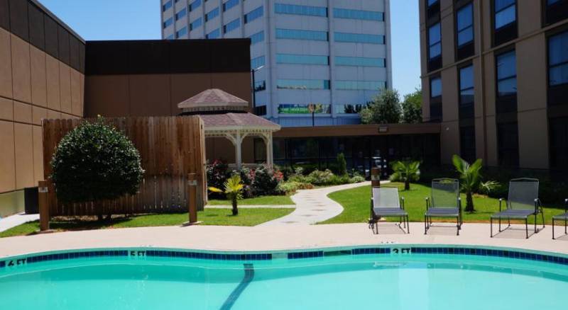 Best Western PLUS Dallas Hotel & Conference Center