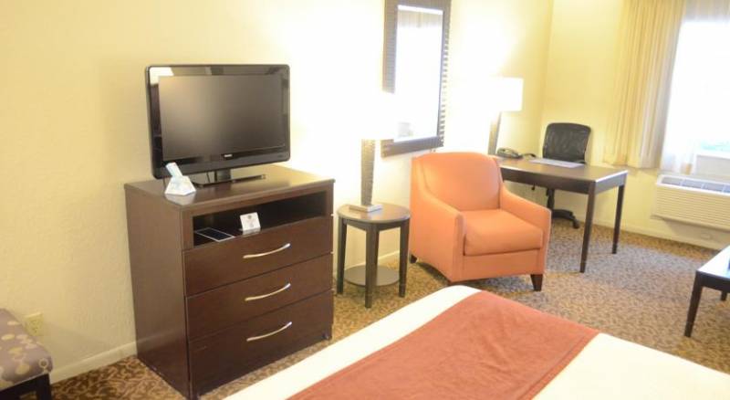 Best Western Plus Westchase Mini-Suites