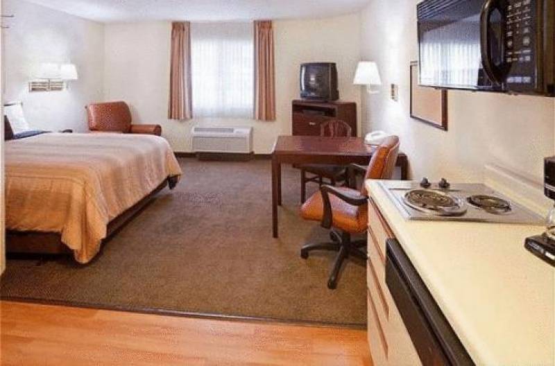 Candlewood Suites Dallas -By The Galleria