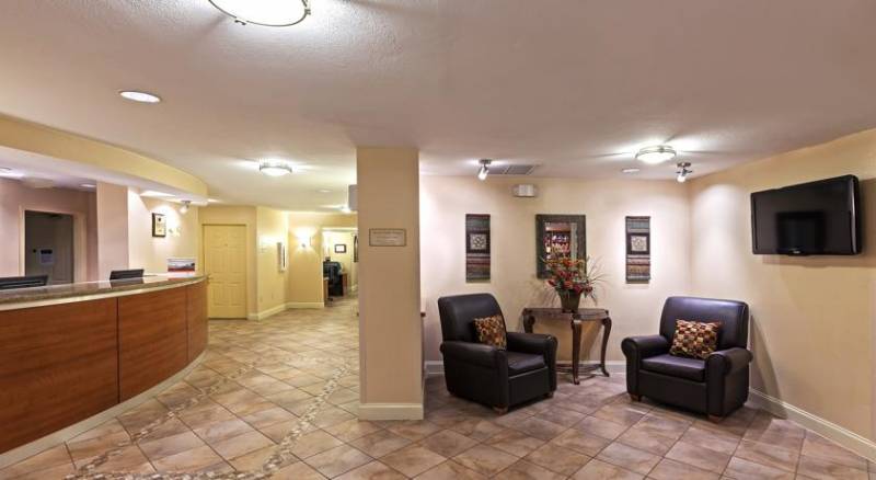 Candlewood Suites Dallas/Market Center