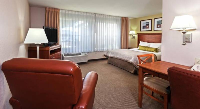 Candlewood Suites Dallas/Market Center