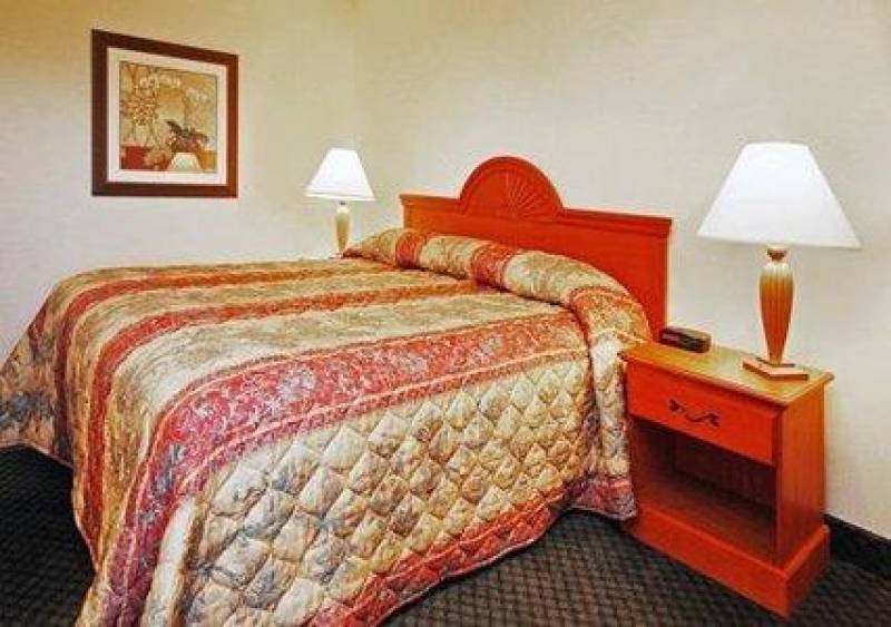 Comfort Inn & Suites Denver