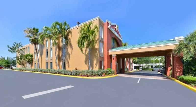 Comfort Inn & Suites Fort Lauderdale