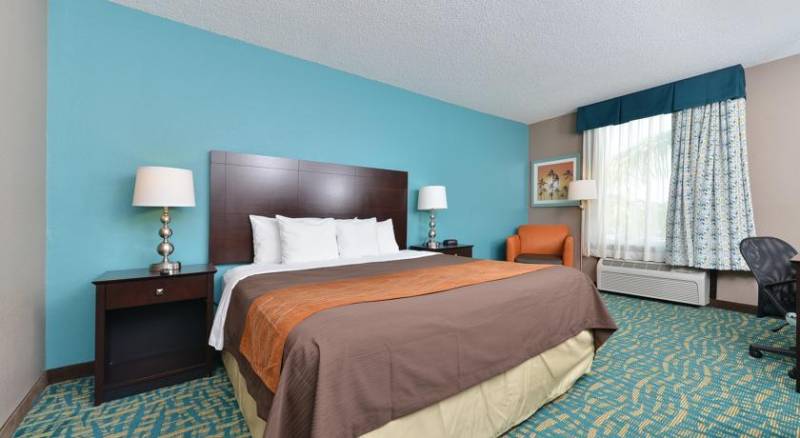 Comfort Inn & Suites Fort Lauderdale