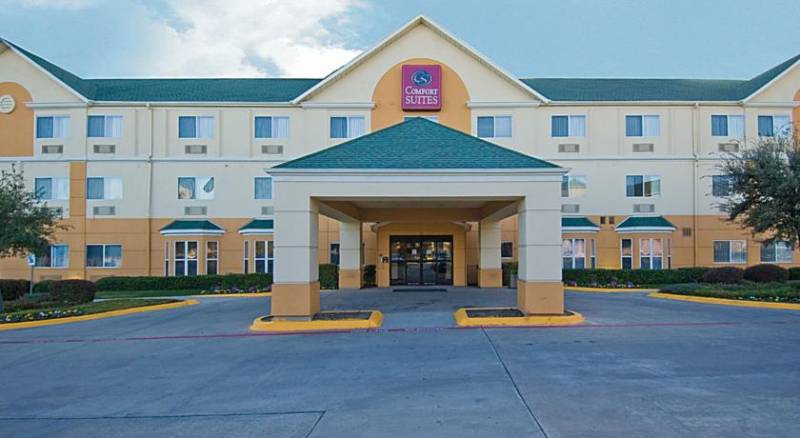 Comfort Suites North Dallas