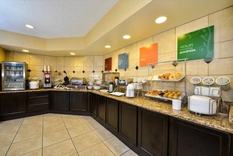 Comfort Suites North Dallas