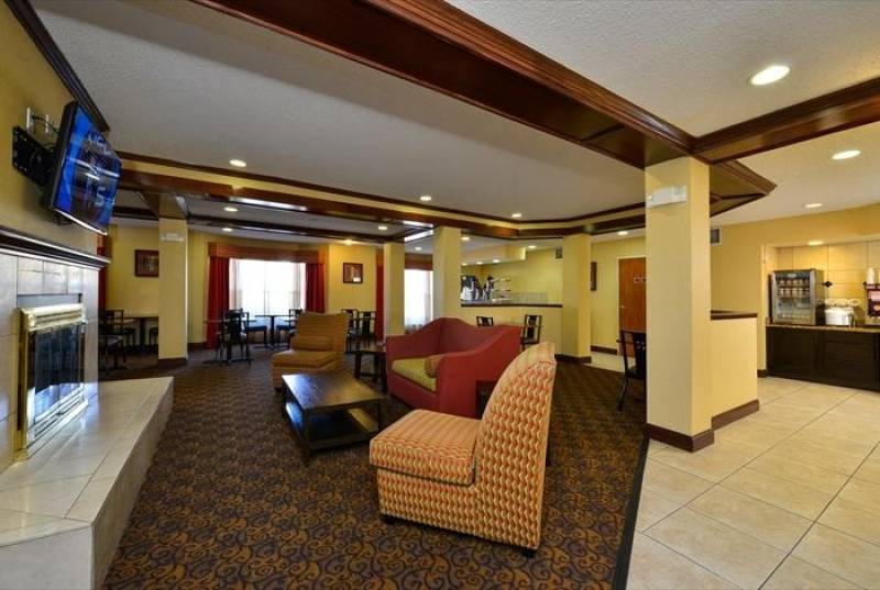 Comfort Suites North Dallas