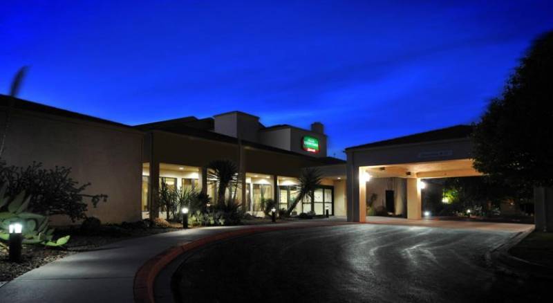 Courtyard Albuquerque Airport