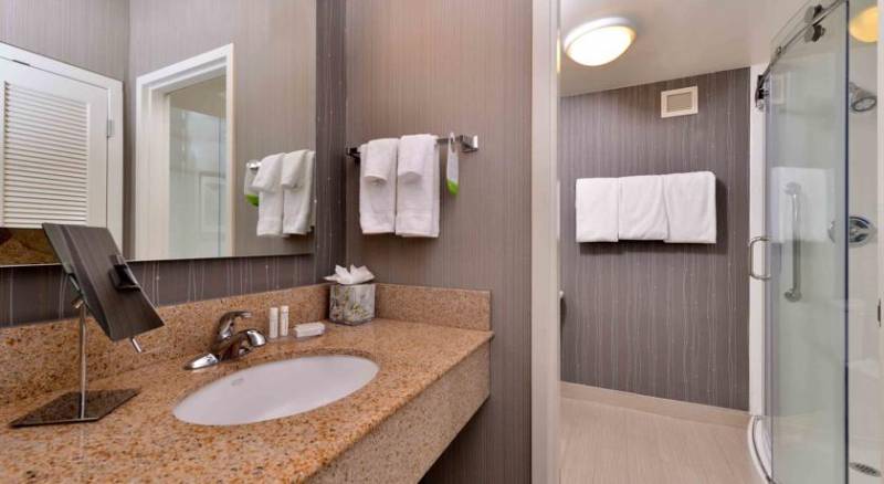 Courtyard by Marriott Dallas Northwest