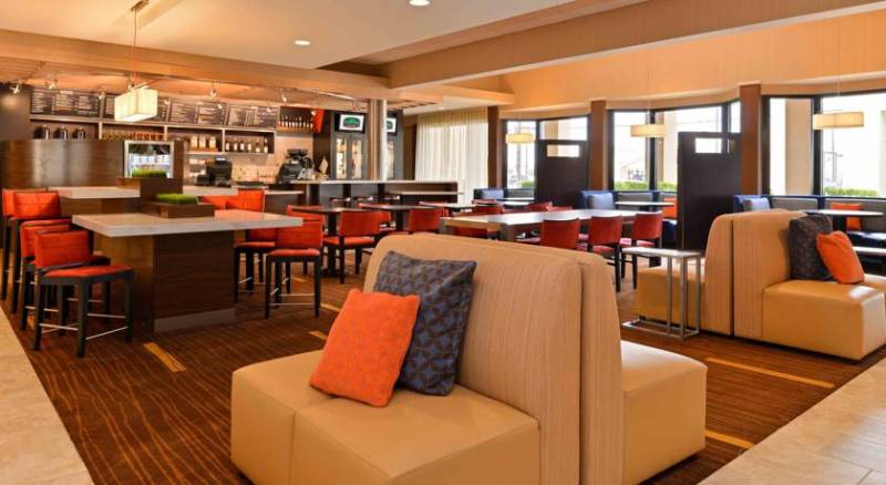 Courtyard by Marriott Dallas Northwest