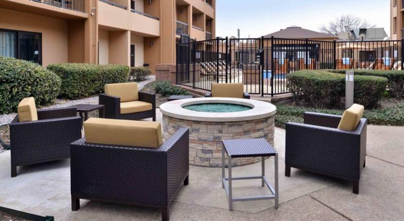 Courtyard by Marriott Dallas Northwest