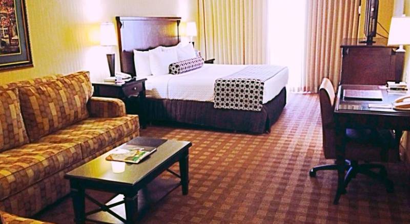 Crowne Plaza Hotel Dallas Market Center