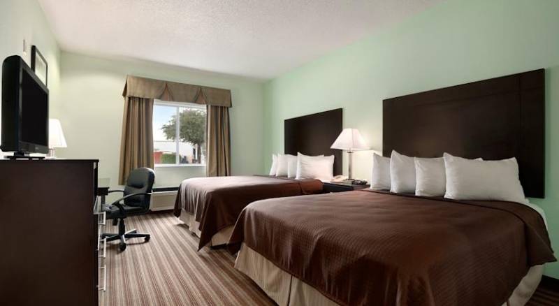 Days Inn and Suites Dallas