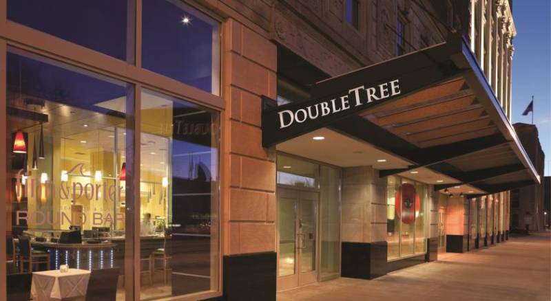 DoubleTree Suites by Hilton Detroit Downtown - Fort Shelby