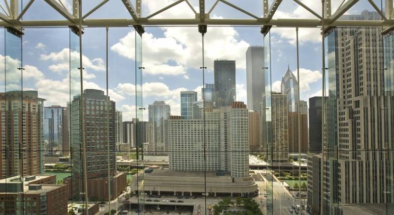 Embassy Suites Chicago Downtown Magnificent Mile