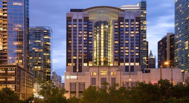 Embassy Suites Chicago Downtown Magnificent Mile