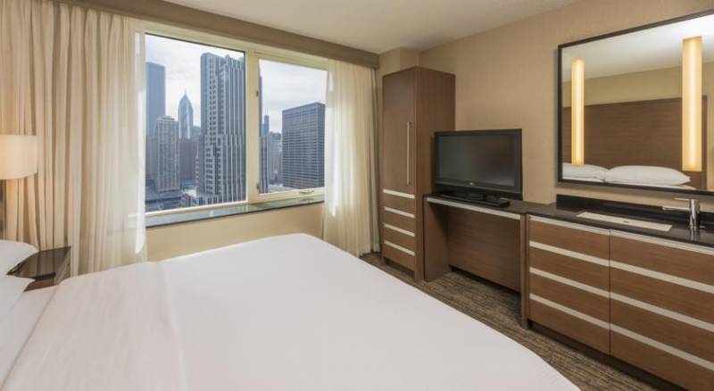 Embassy Suites Chicago Downtown Magnificent Mile