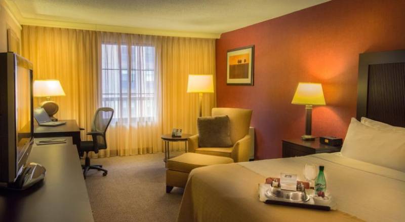 Holiday Inn Baltimore-Inner Harbor