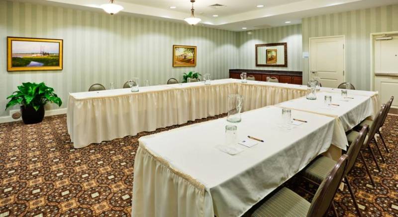 Holiday Inn Express Hotel & Suites Mount Pleasant - Charleston