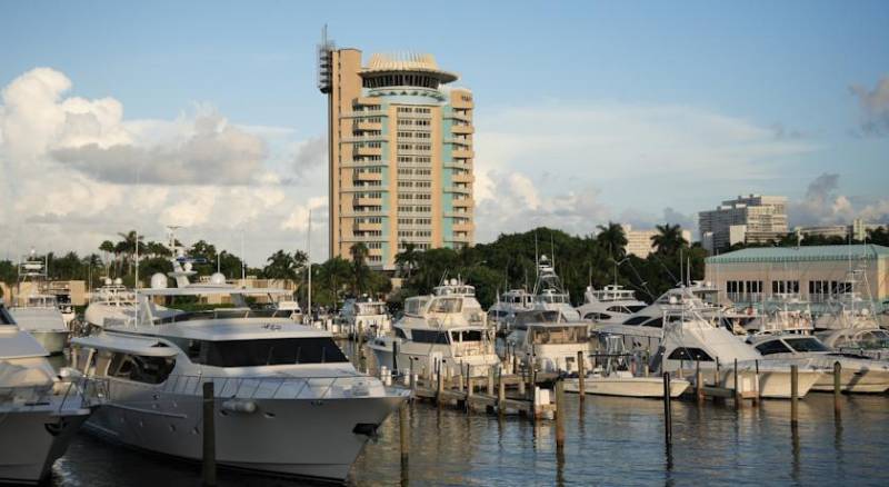 Hyatt Regency Pier Sixty-Six