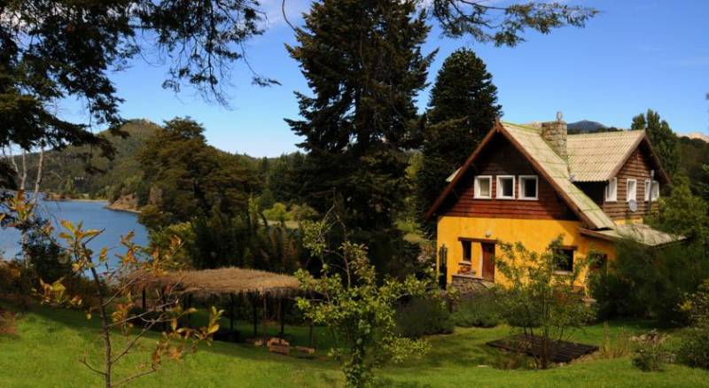 Los Juncos Patagonian Lake House