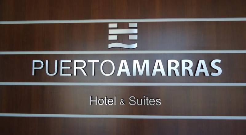 Puerto Amarras Hotel & Suites