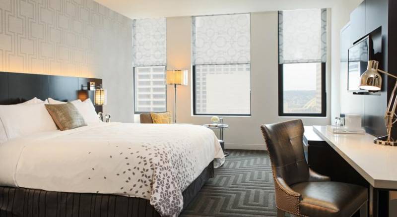 Renaissance Cincinnati Downtown Hotel, A Marriott Luxury & Lifestyle Hotel