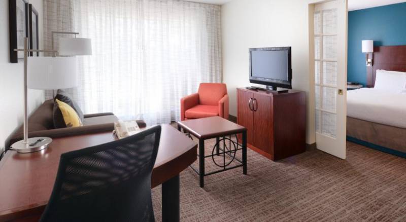 Residence Inn Dallas Market Center