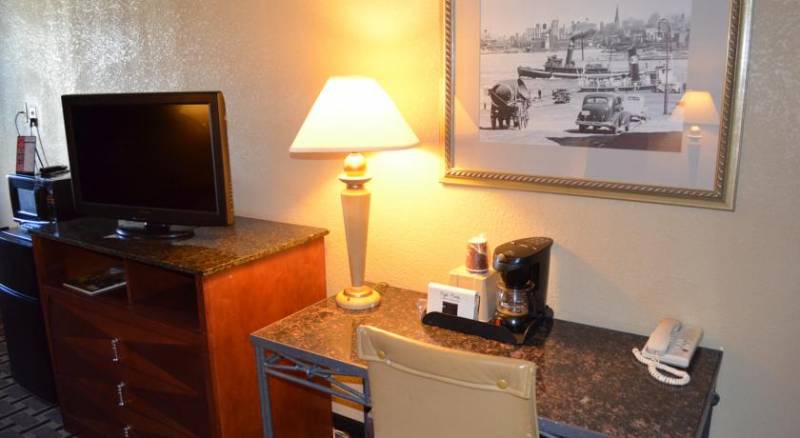 Rivertown Inn & Suites Downtown Detroit