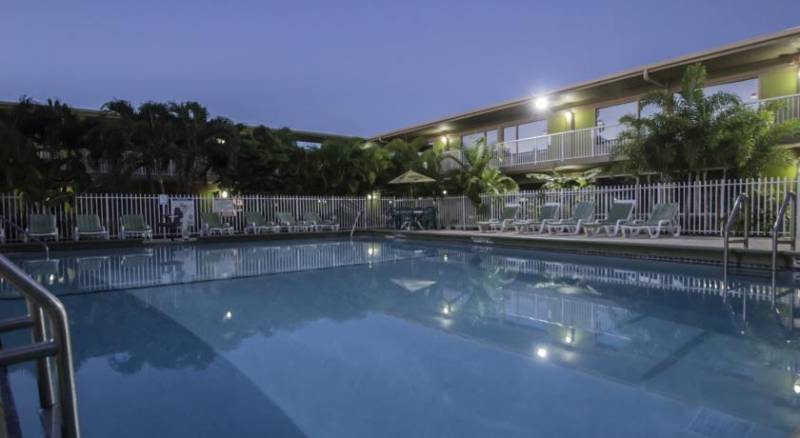 Rodeway Inn & Suites Fort Lauderdale Airport & Cruise Port