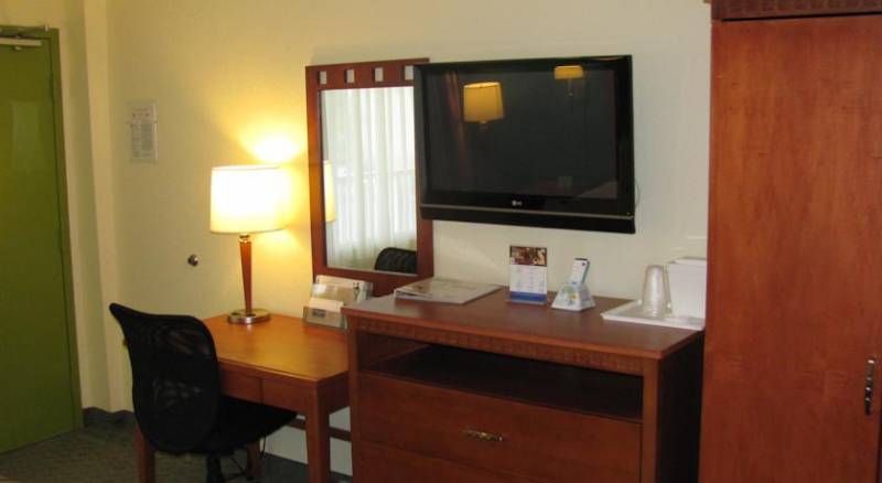 Rodeway Inn & Suites Fort Lauderdale Airport & Cruise Port