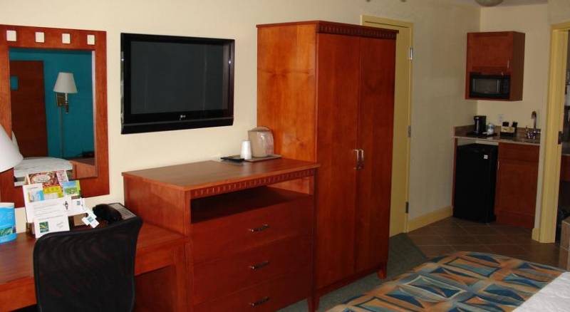 Rodeway Inn & Suites Fort Lauderdale Airport & Cruise Port