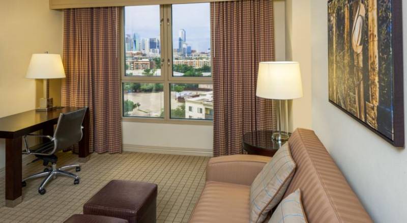 Sheraton Suites Market Center Dallas