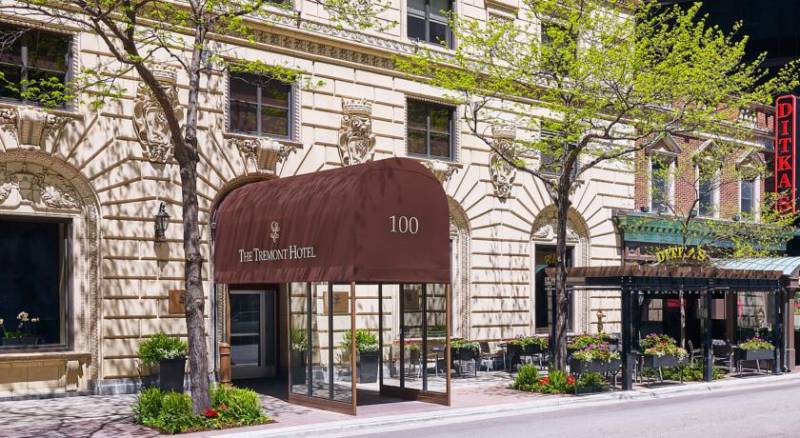 The Tremont Chicago Hotel at Magnificent Mile