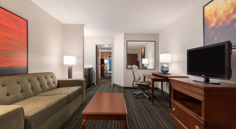 Wyndham Dallas Suites - Park Central