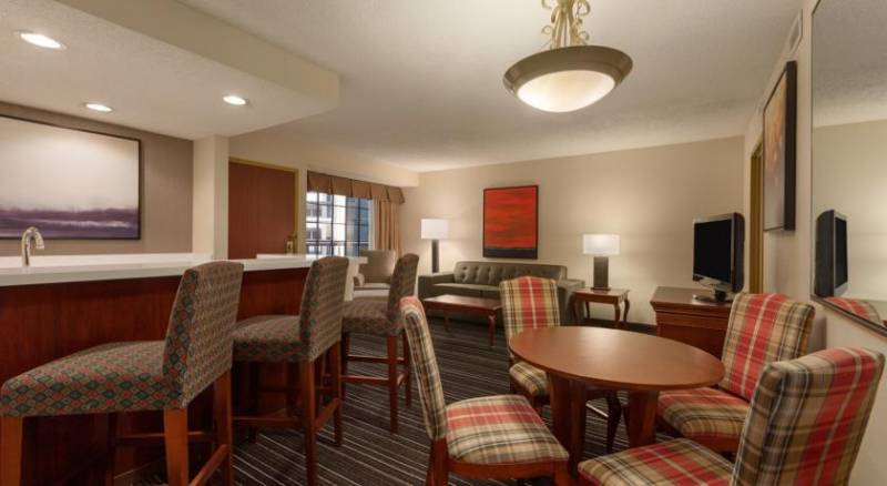 Wyndham Dallas Suites - Park Central