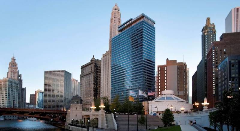 Wyndham Grand Chicago Riverfront