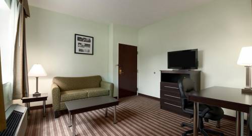 Days Inn and Suites Dallas