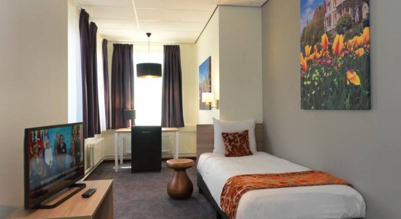 Amsterdam Teleport Hotel