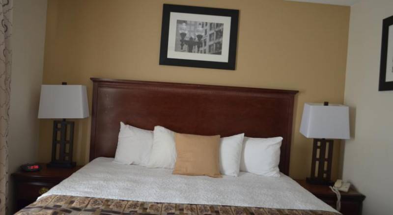 Best Western Airport Suites