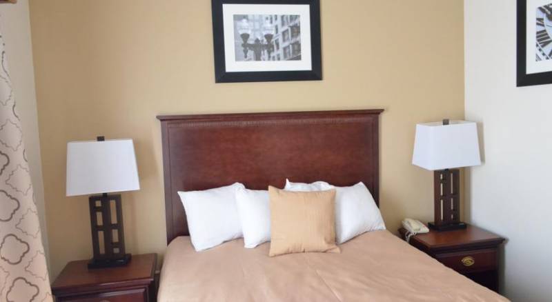 Best Western Airport Suites