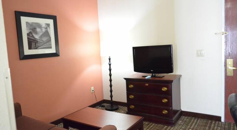 Best Western Airport Suites