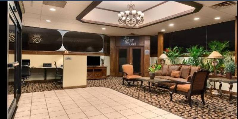 Best Western Plus Broadway Inn and Suites