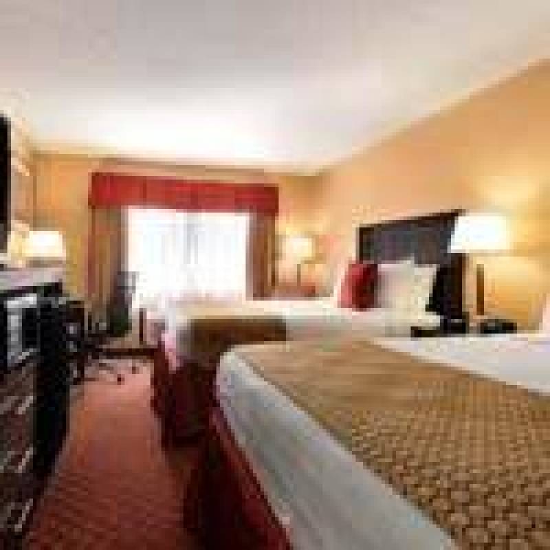 Best Western Plus Broadway Inn and Suites