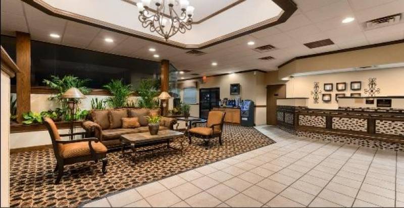 Best Western Plus Broadway Inn and Suites